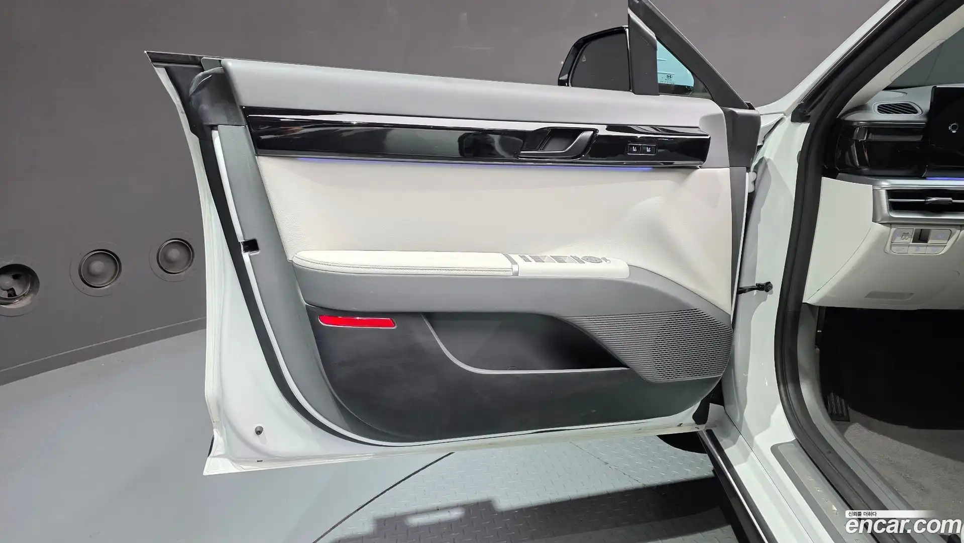 Grandeur Hyundai 2023.9-INNER-034