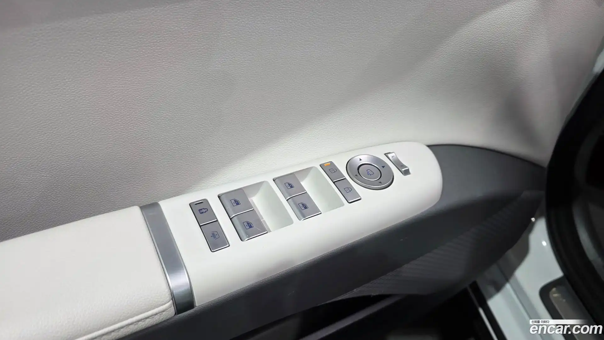 Grandeur Hyundai 2023.9-OPTION-041