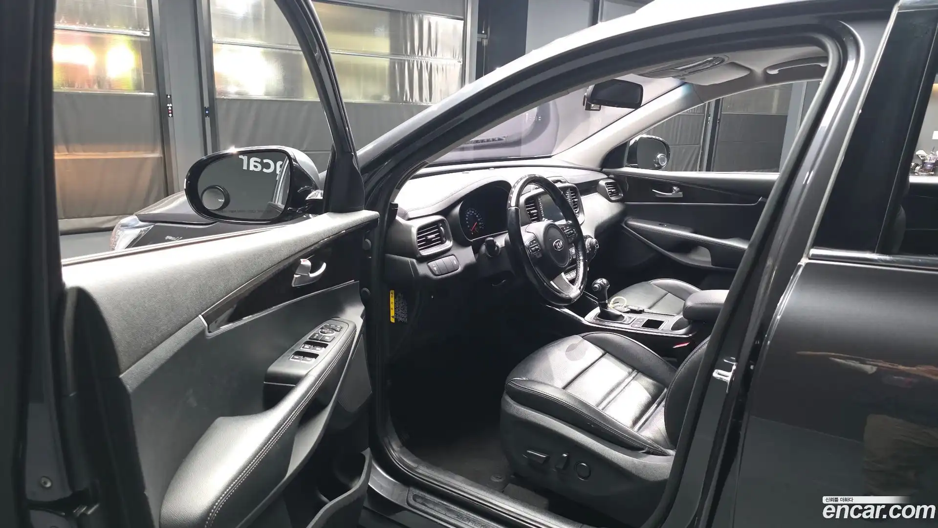 Sorento Kia 2017.3-INNER-010