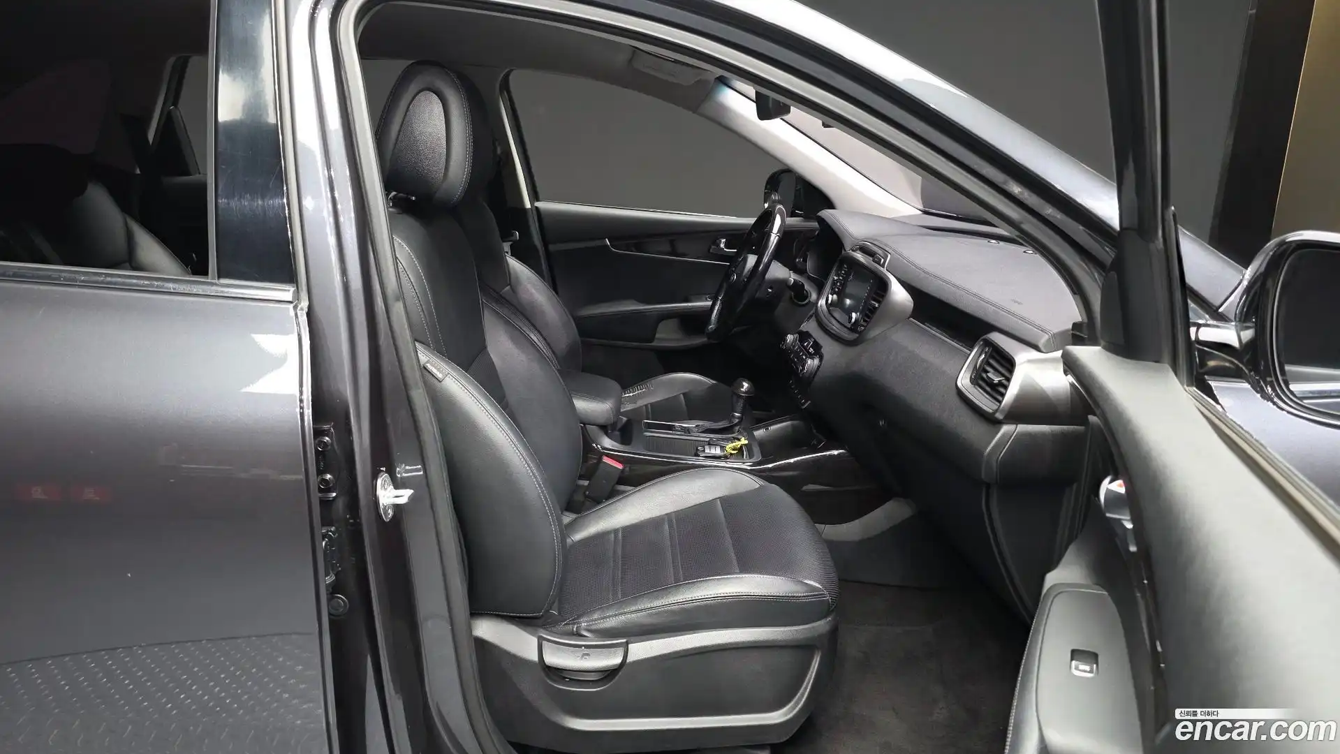 Sorento Kia 2017.3-OPTION-015