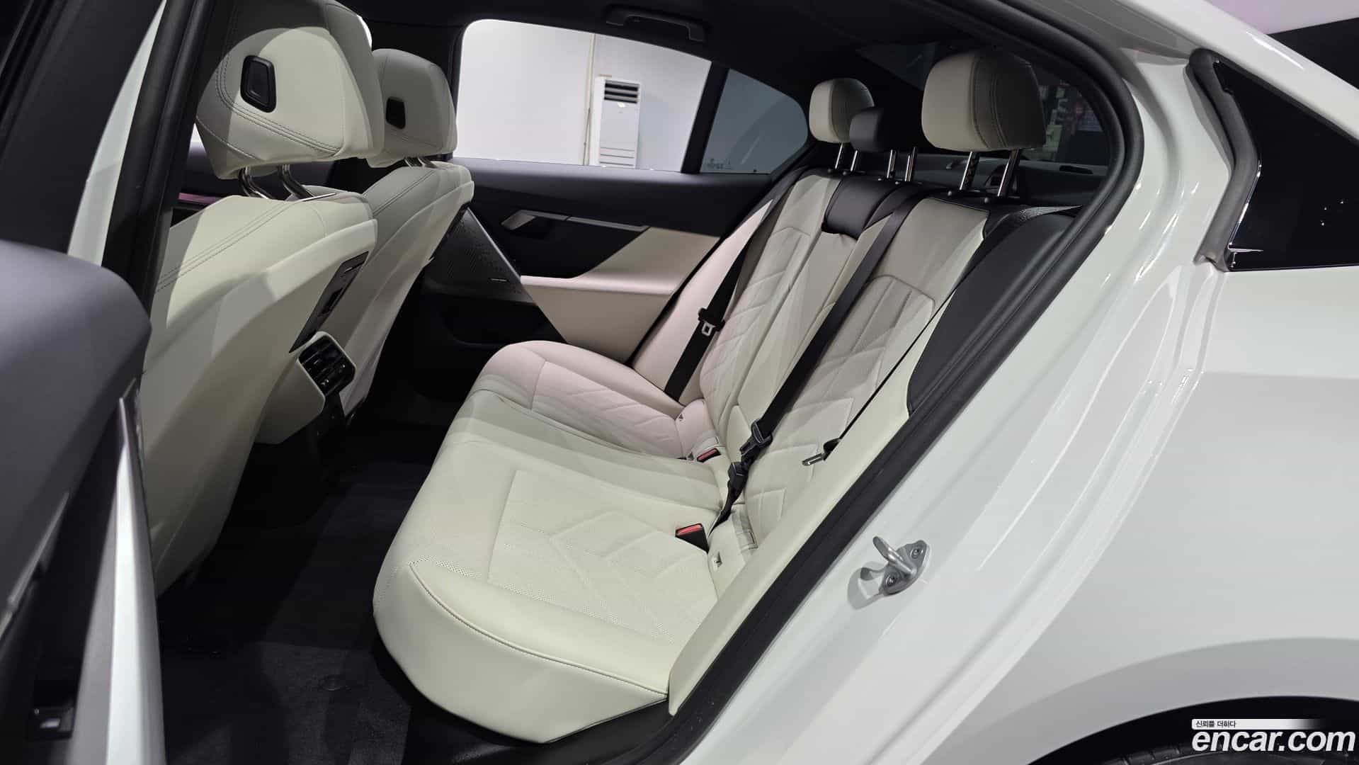 5-Series BMW 2025.2-OPTION-015