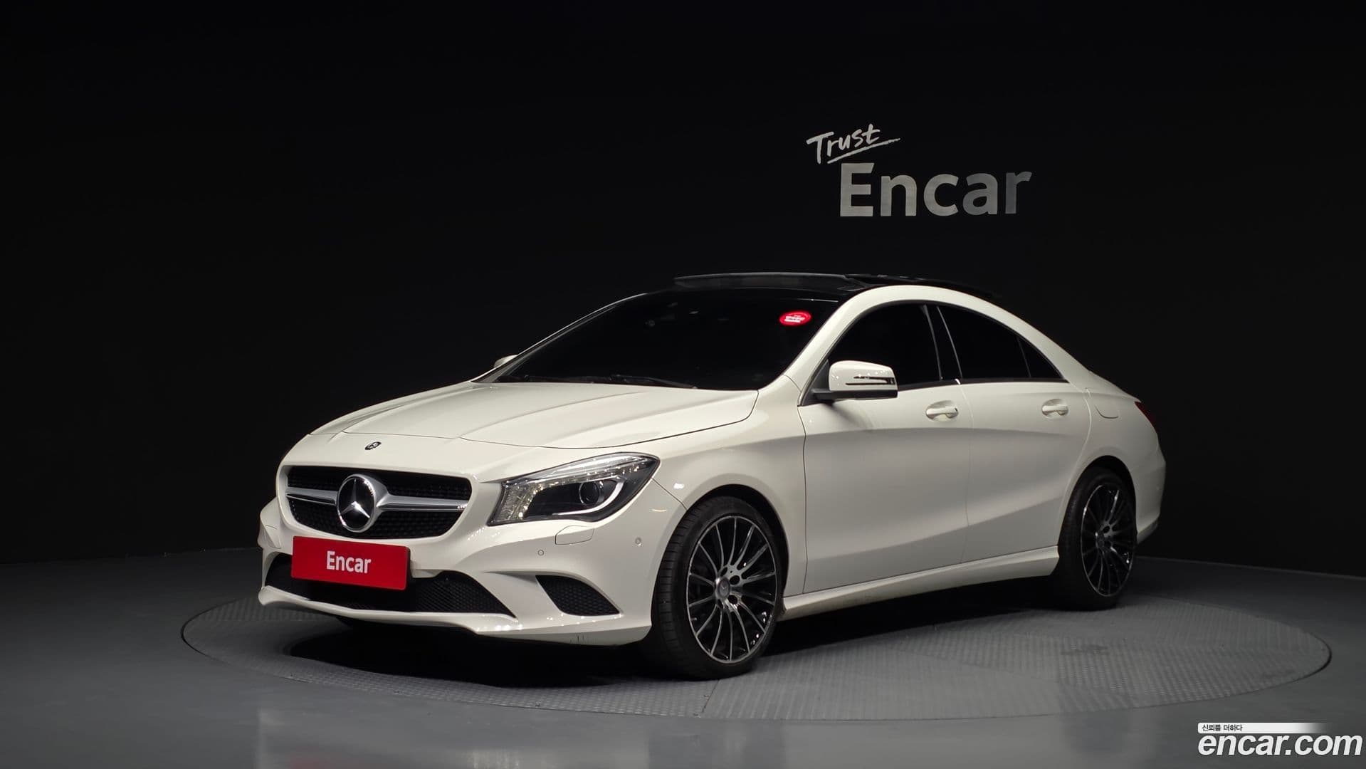 Main__Slider__Photo:CLA-Class Mercedes-Benz 2016.4-0