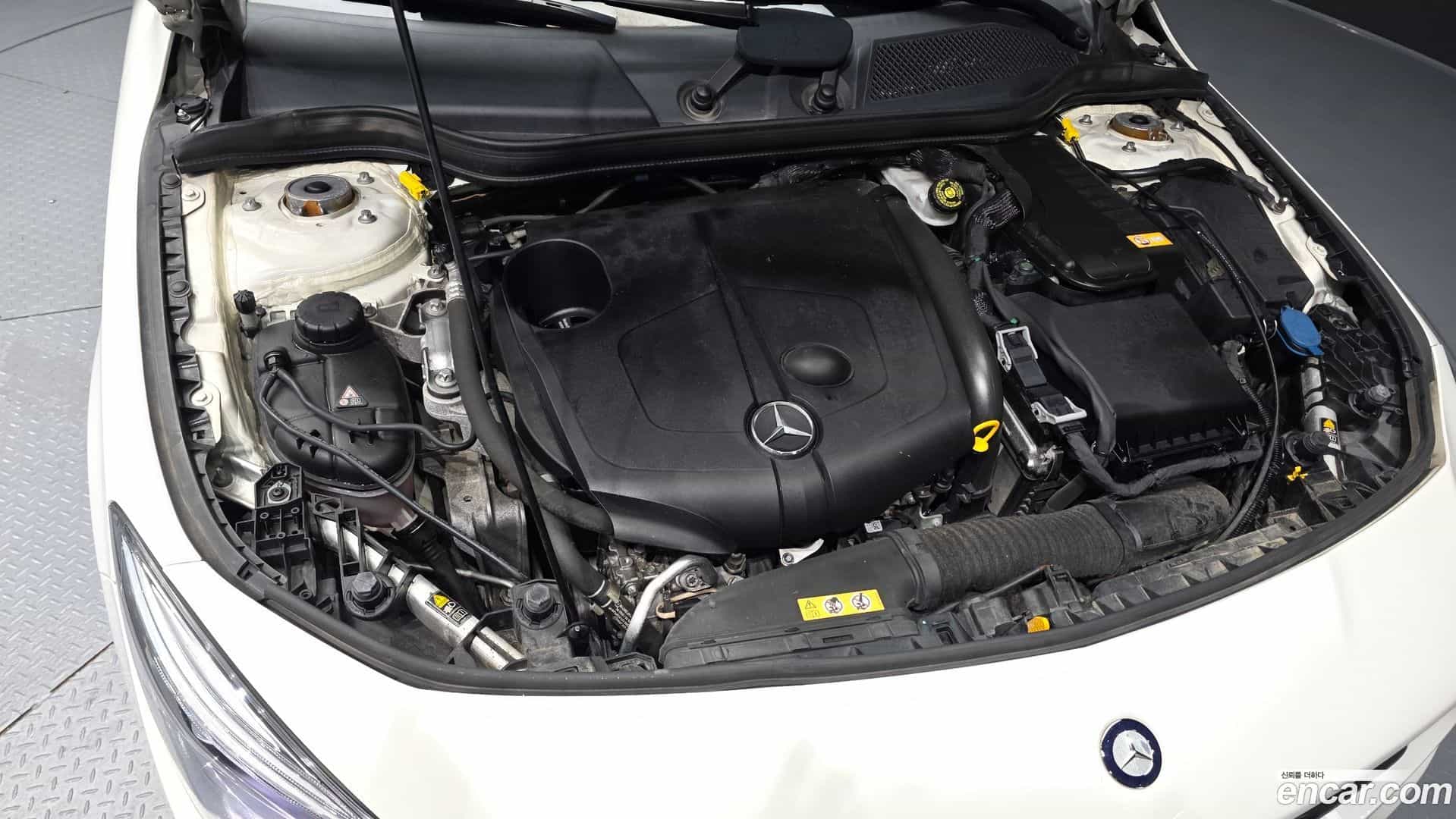 CLA-Class Mercedes-Benz 2016.4-OUTER-006