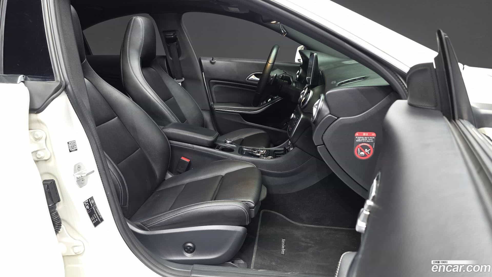 CLA-Class Mercedes-Benz 2016.4-OPTION-015