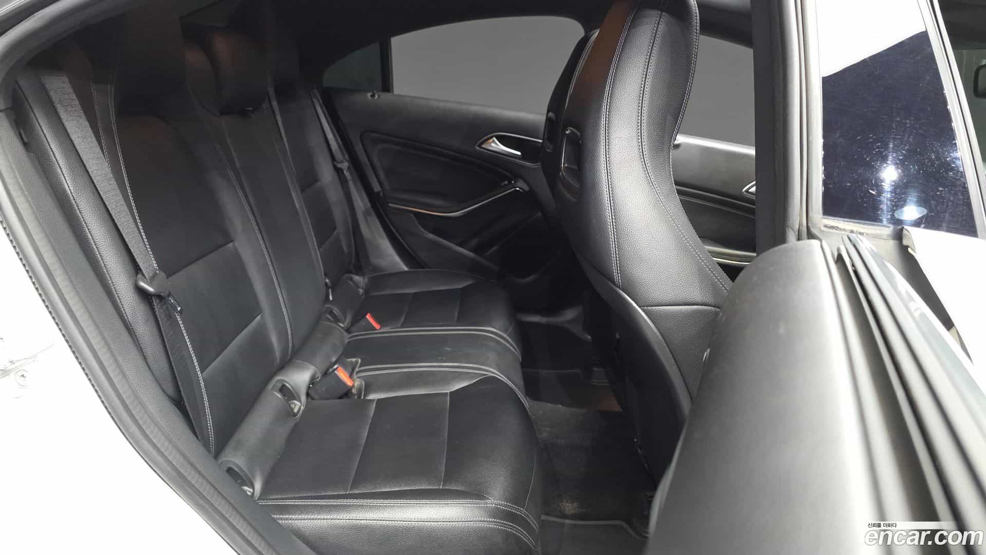 CLA-Class Mercedes-Benz 2016.4-OPTION-016