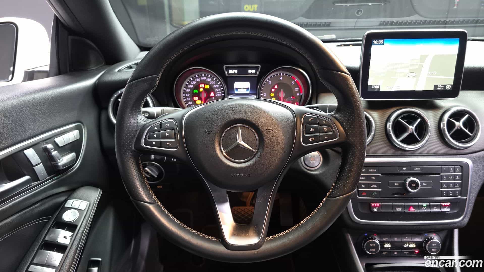 CLA-Class Mercedes-Benz 2016.4-OPTION-017