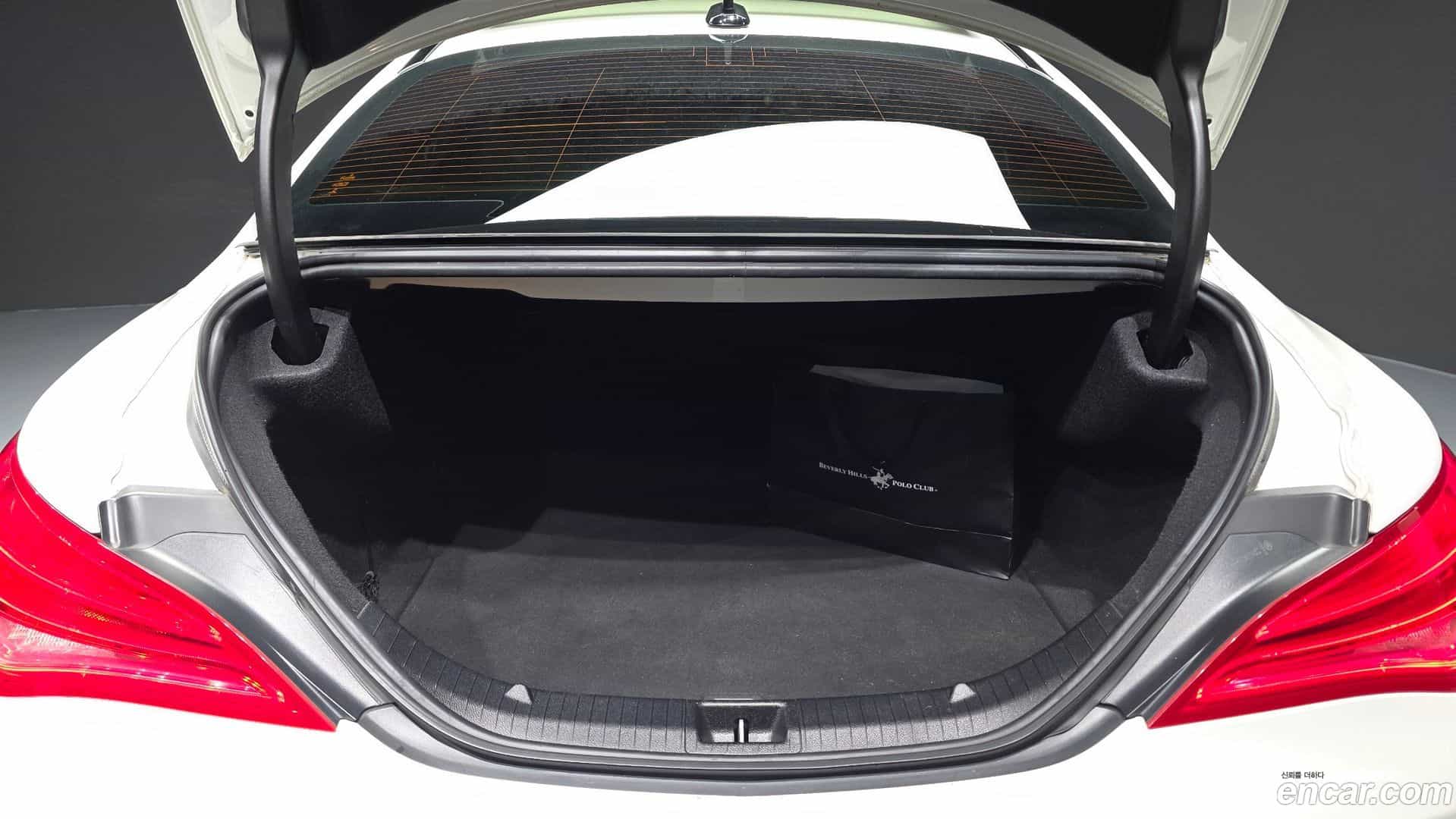 CLA-Class Mercedes-Benz 2016.4-OPTION-024