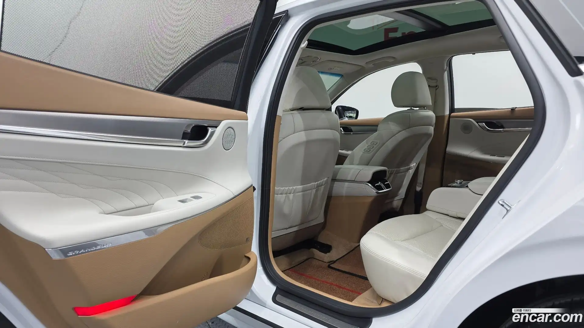 Grandeur Hyundai 2021.4-OPTION-044