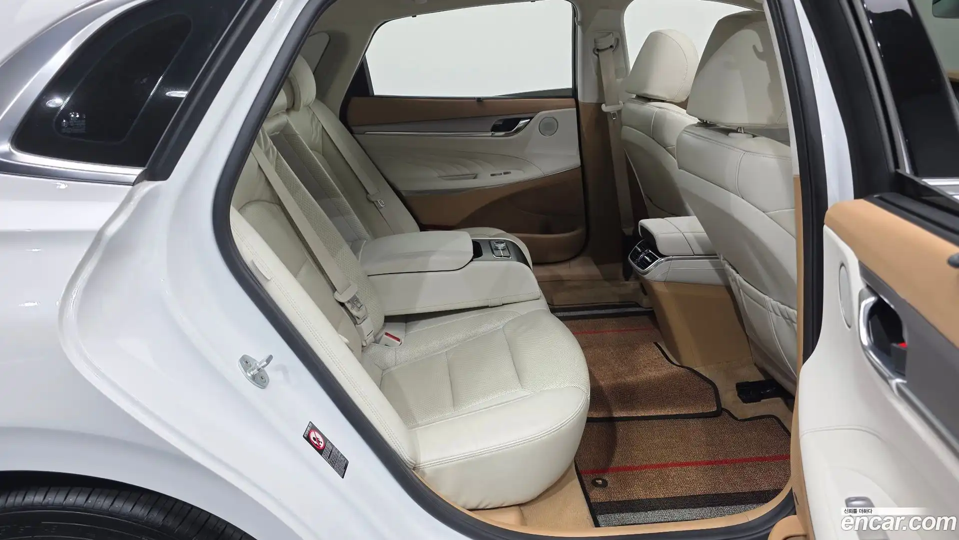 Grandeur Hyundai 2021.4-OPTION-046