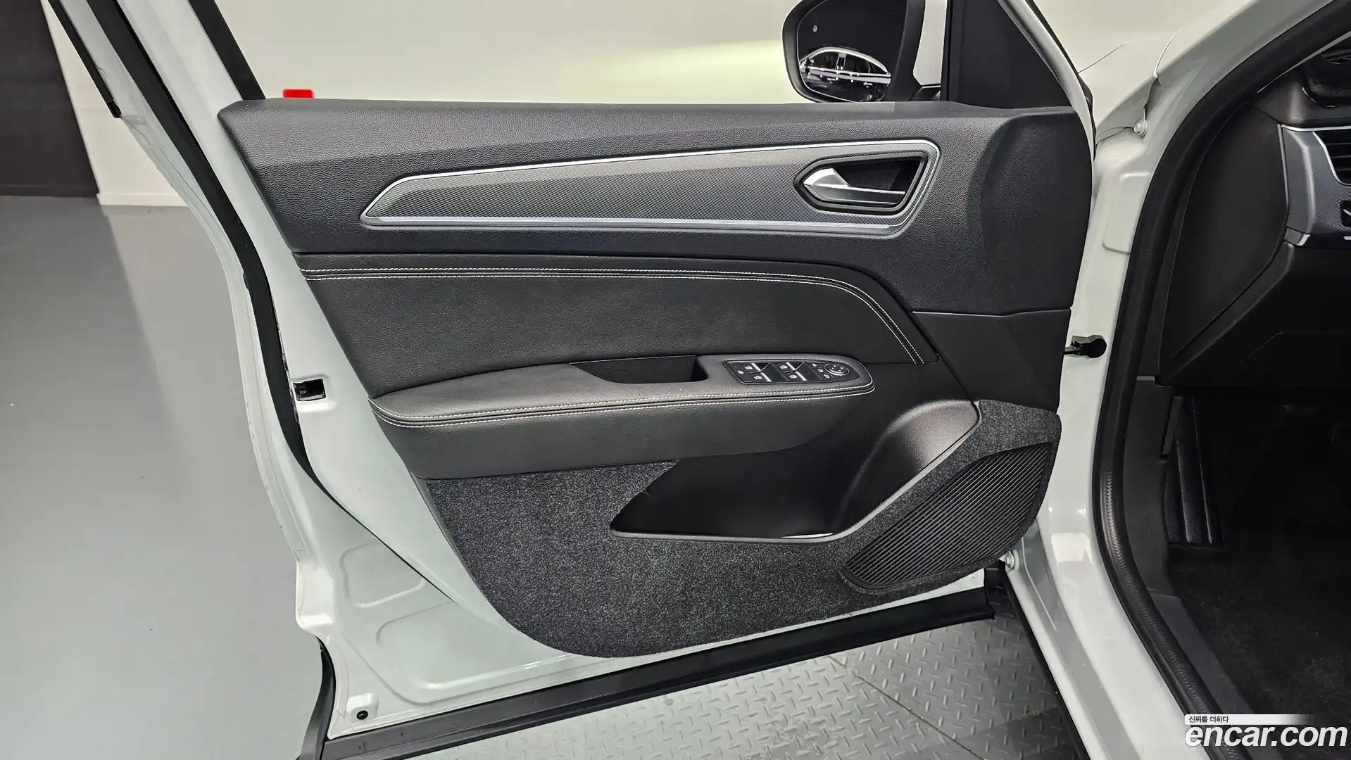 XM3 Renault Korea 2022.0-INNER-034