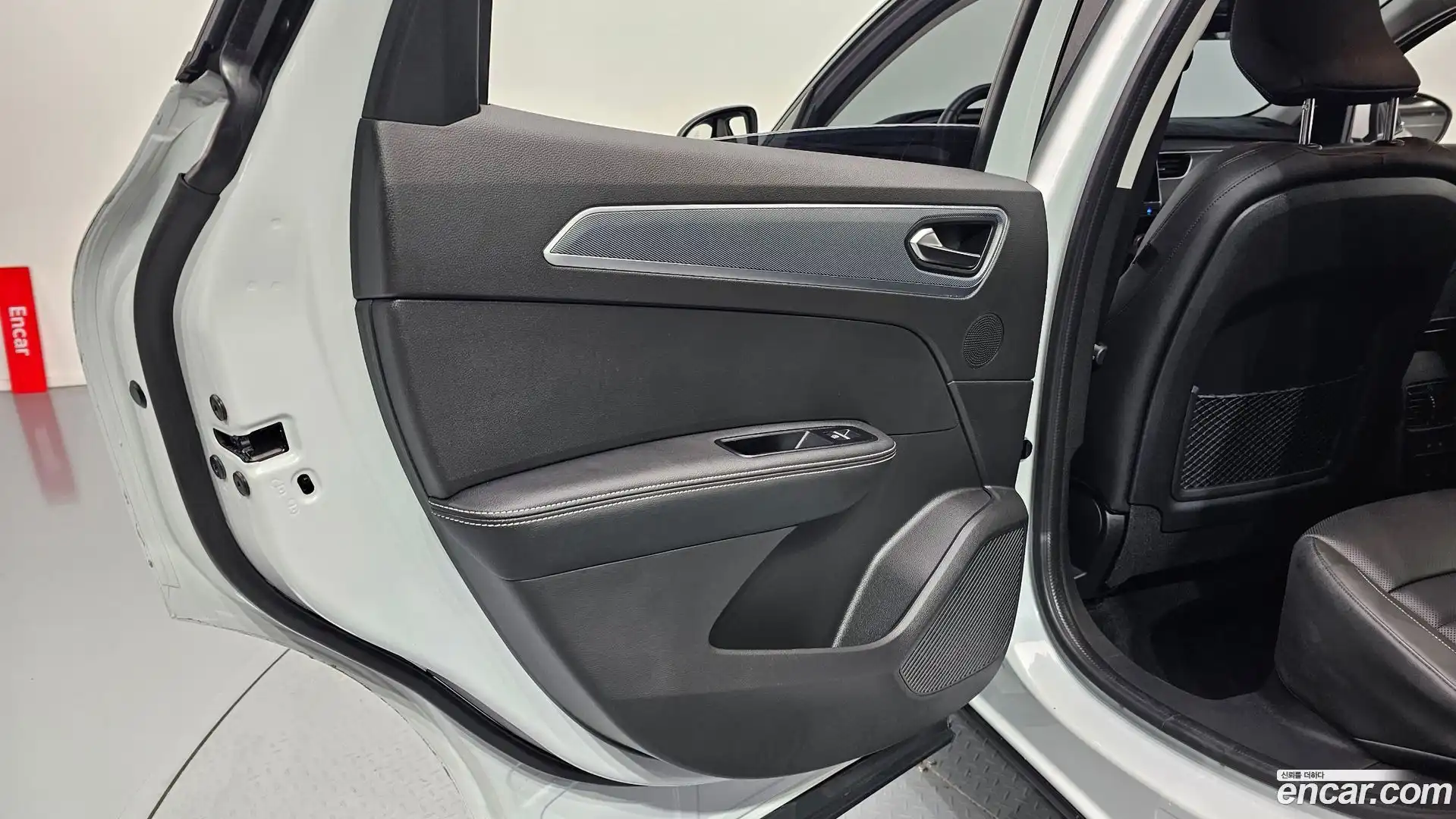 XM3 Renault Korea 2022.0-INNER-035
