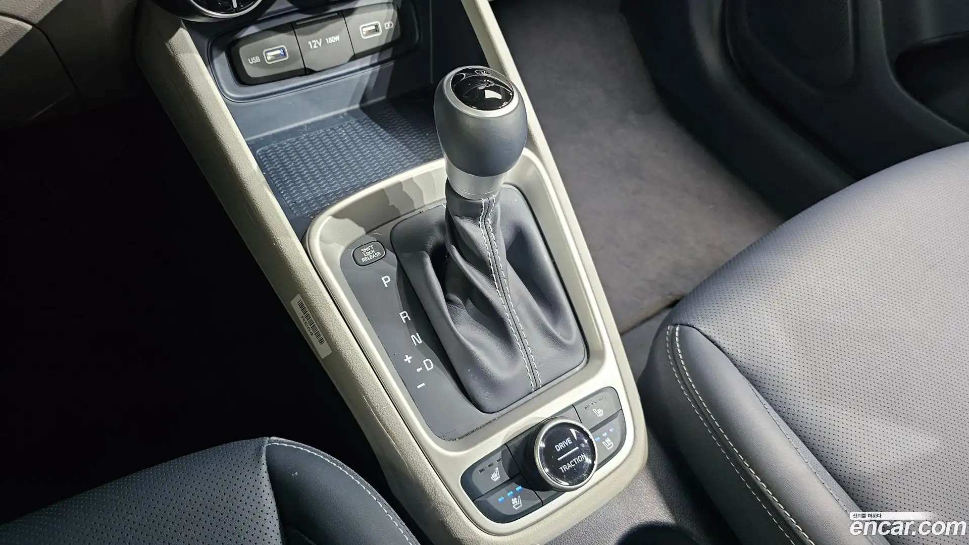 Venue Hyundai 2022.9-INNER-009
