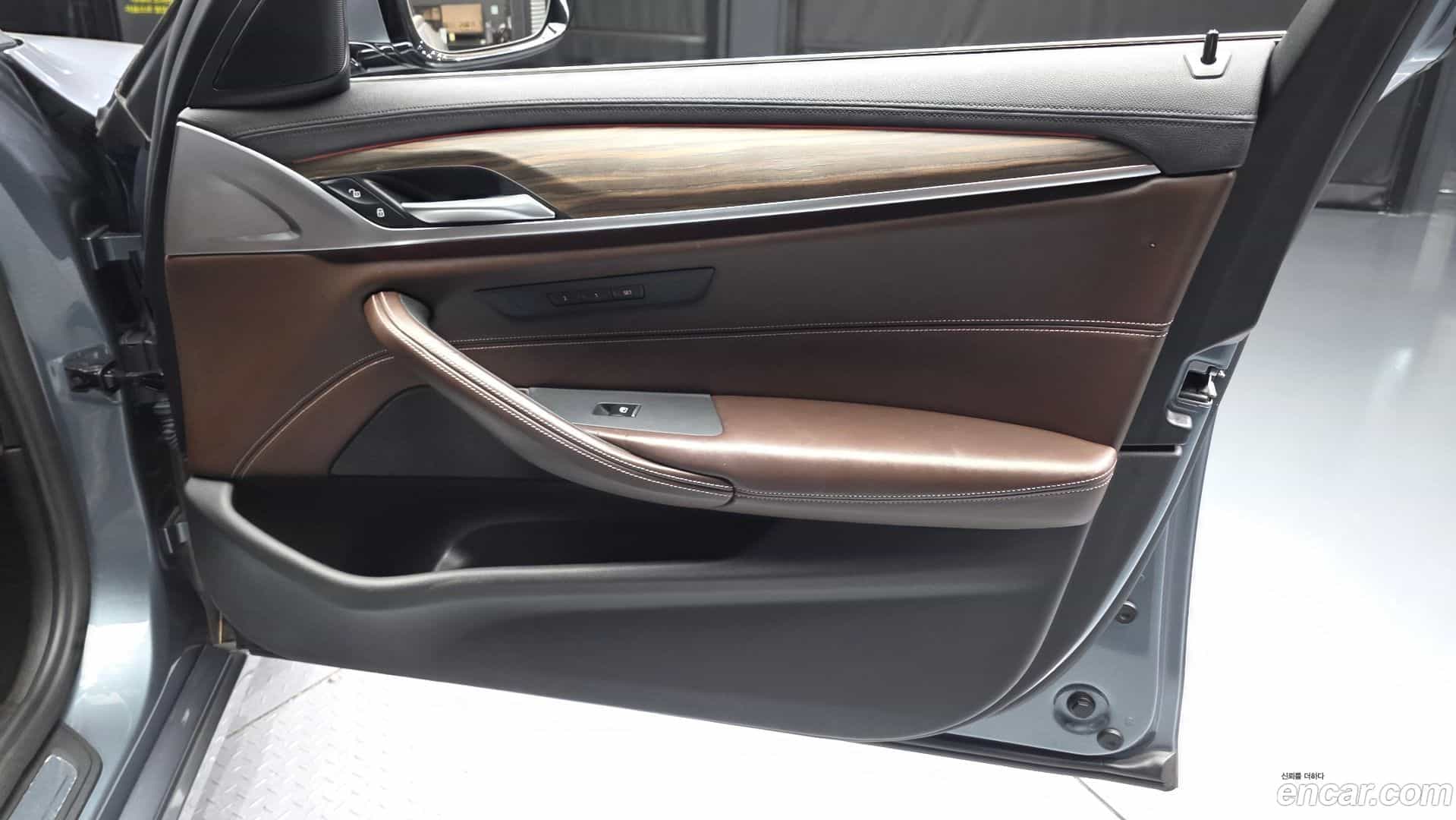 5-Series BMW 2018.6-INNER-034