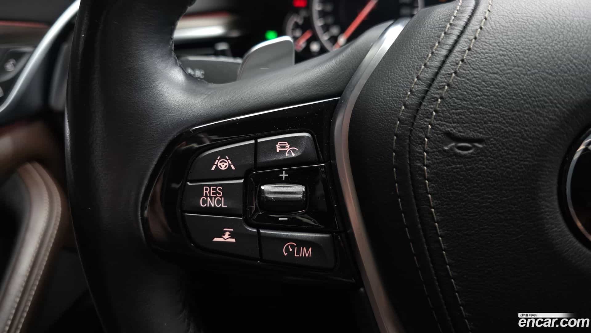 5-Series BMW 2018.6-OPTION-043