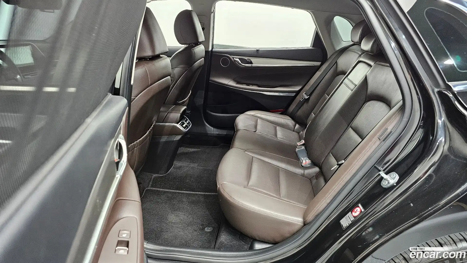 Grandeur Hyundai 2022.5-OPTION-015