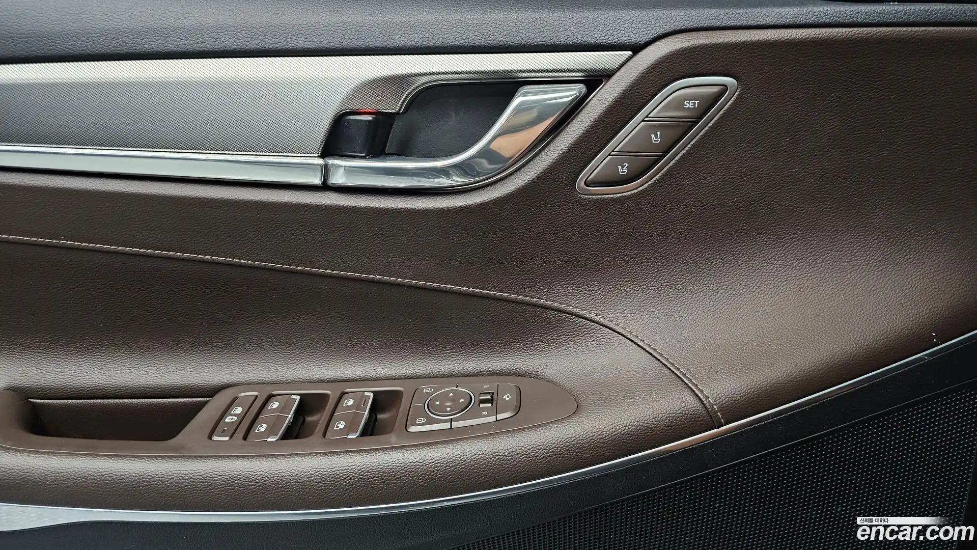Grandeur Hyundai 2022.5-OPTION-021