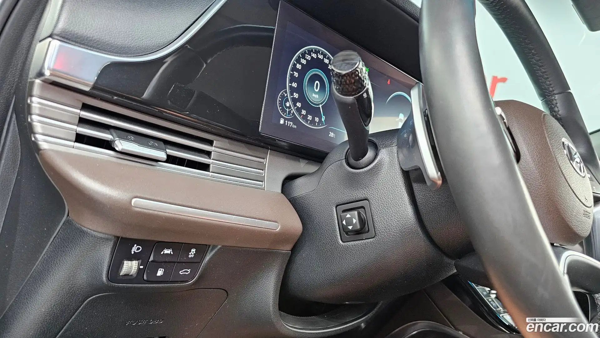 Grandeur Hyundai 2022.5-OPTION-024