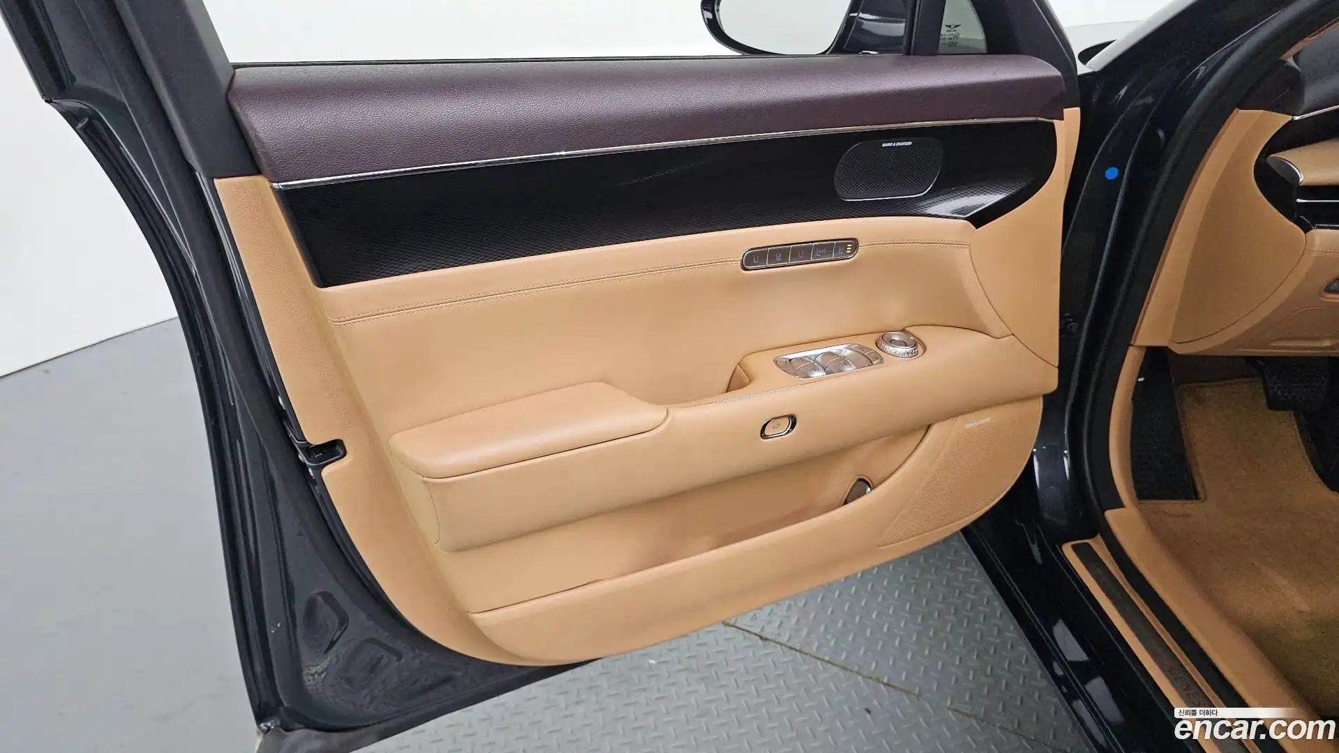 G90 Genesis 2022.6-INNER-034