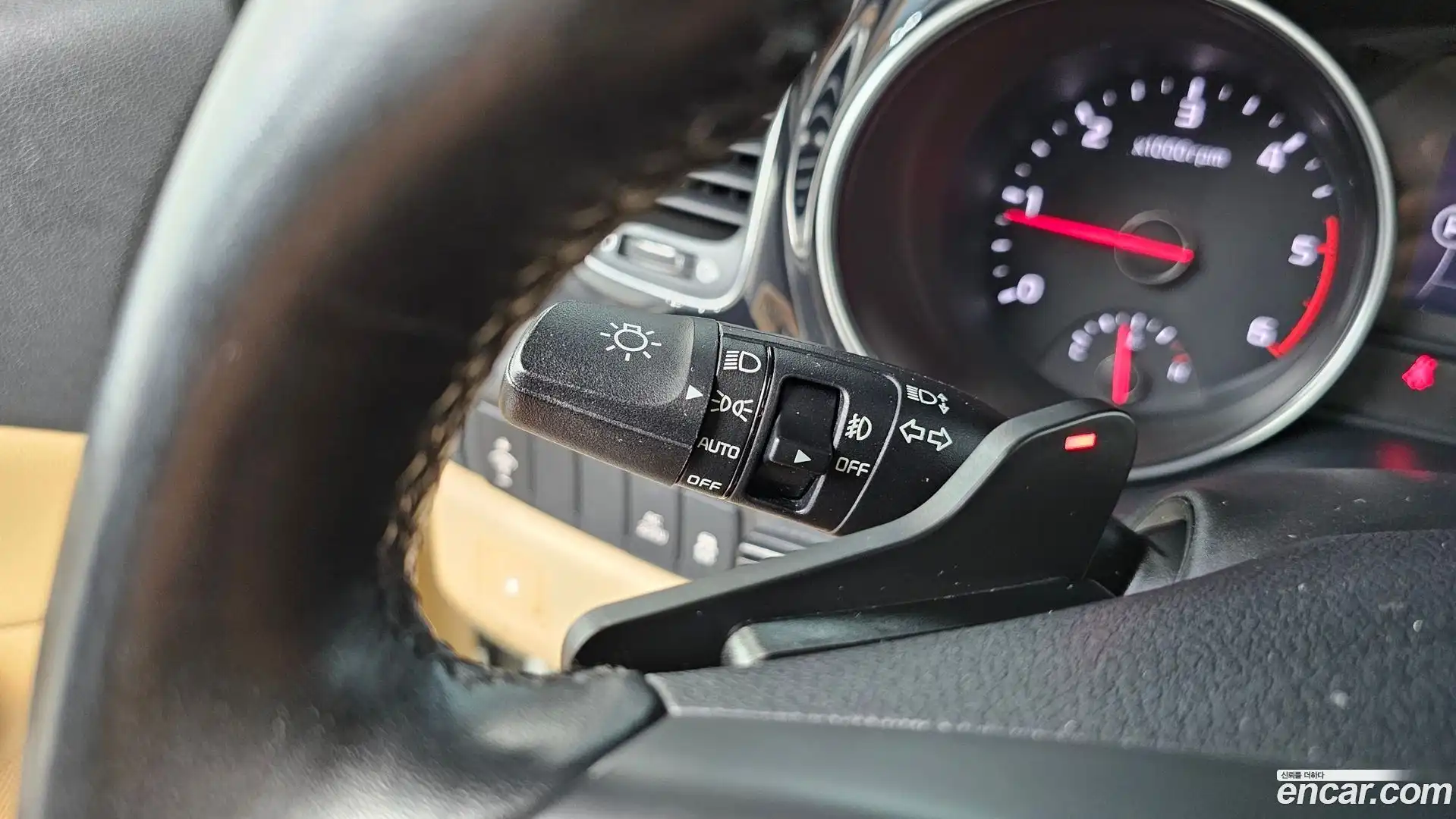 Canival Kia 2015.3-OPTION-042