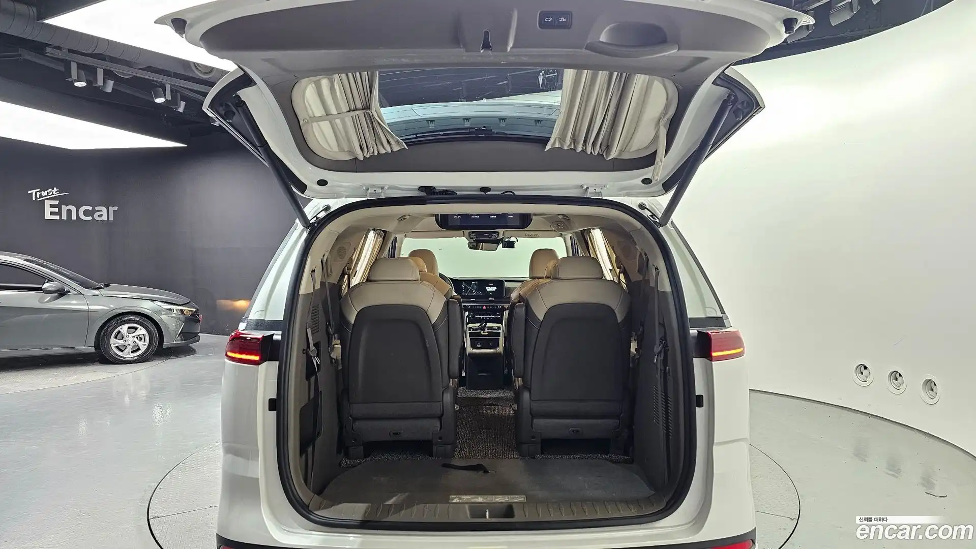 Canival Kia 2021.5-OPTION-024