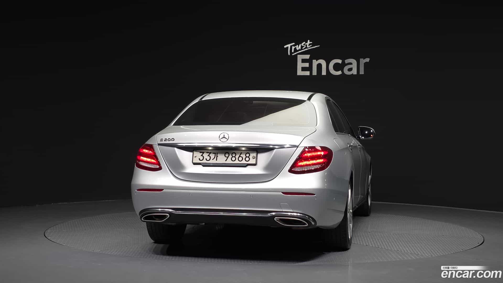 E-Class Mercedes-Benz 2018.6-OUTER-004