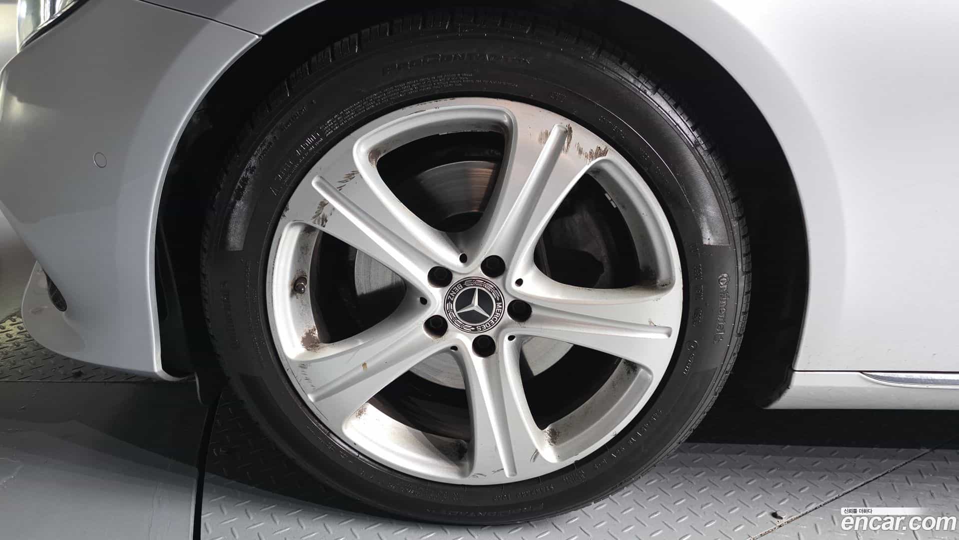 E-Class Mercedes-Benz 2018.6-OUTER-005