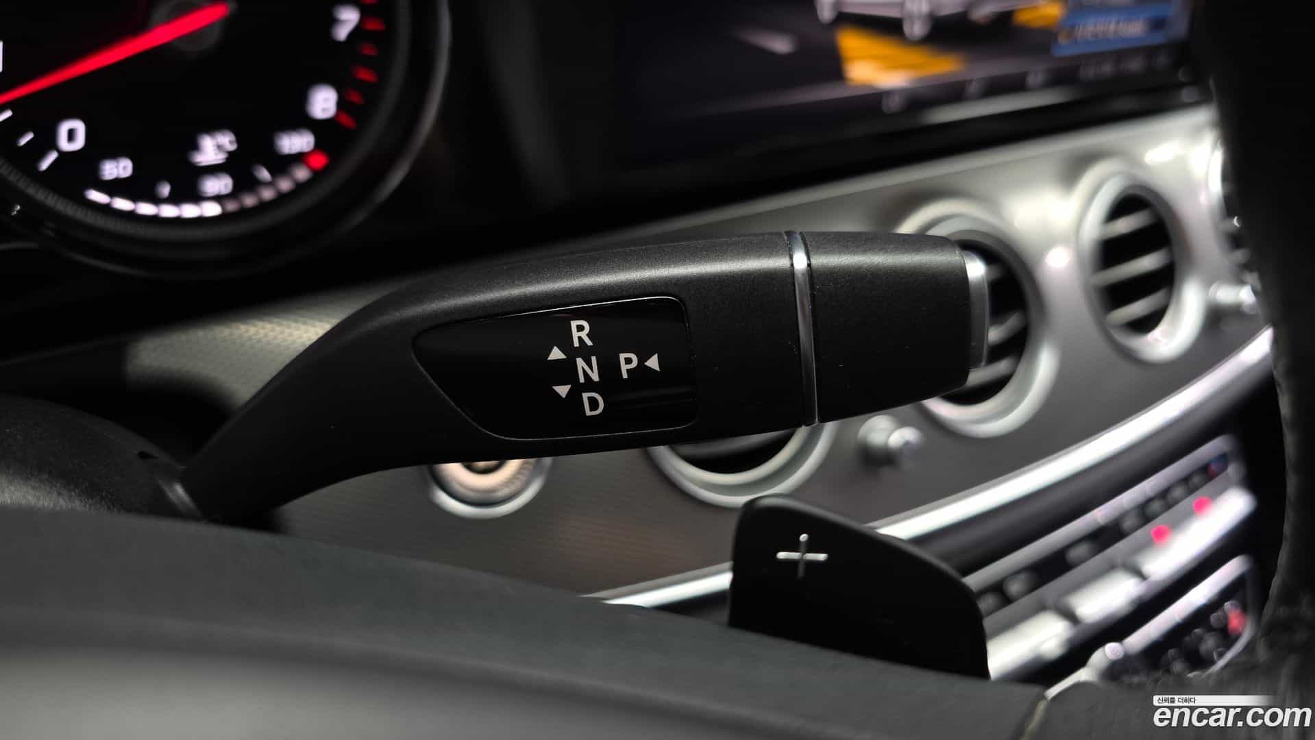 E-Class Mercedes-Benz 2018.6-INNER-009