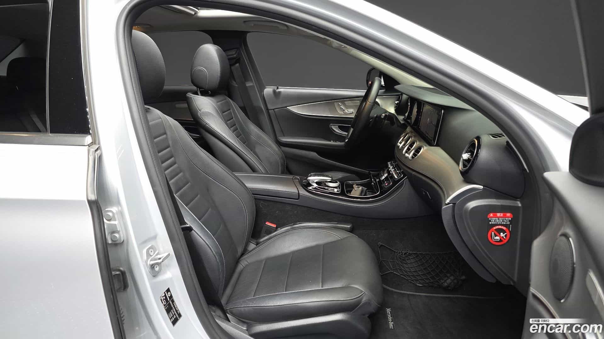 E-Class Mercedes-Benz 2018.6-OPTION-015