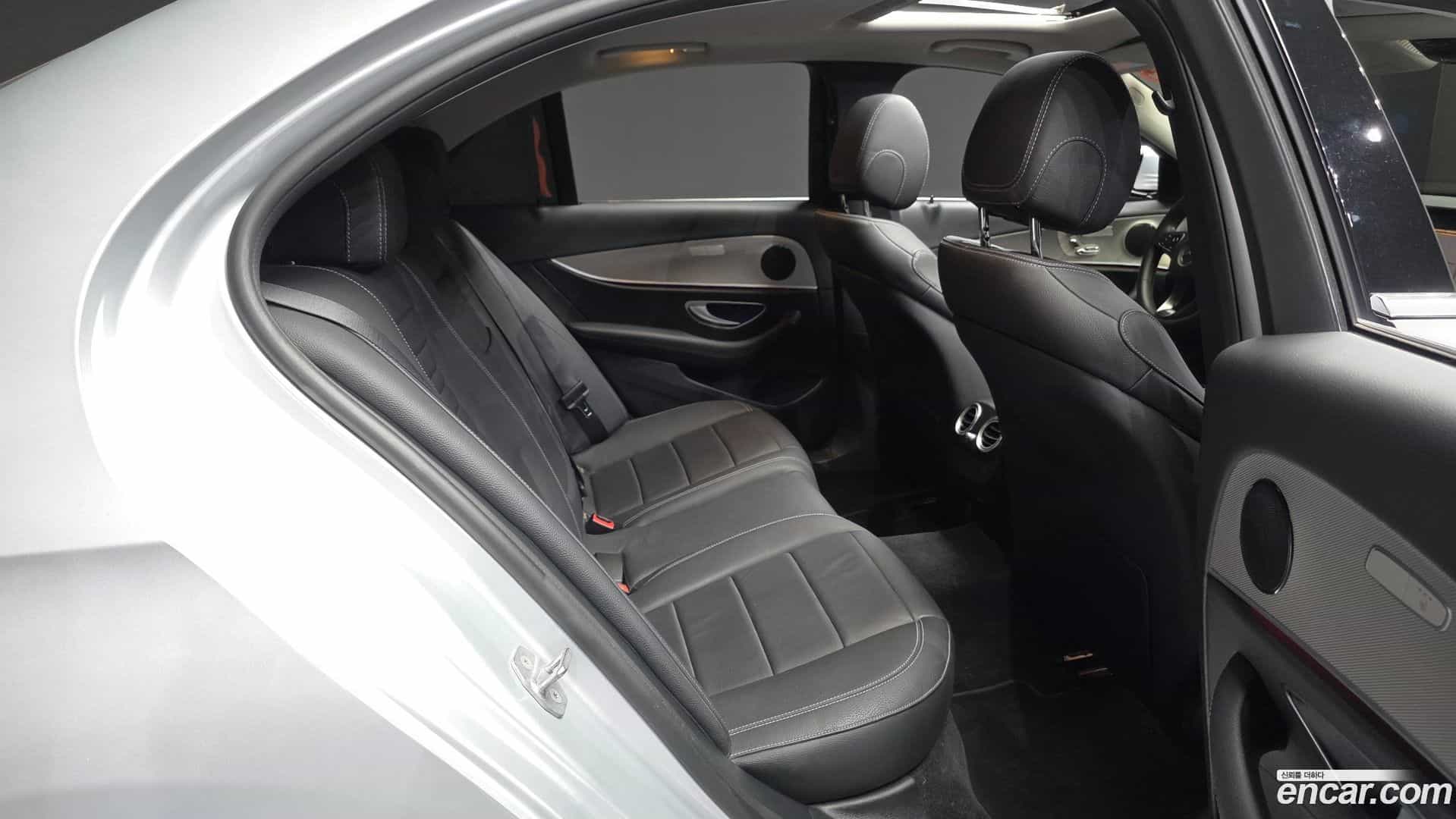 E-Class Mercedes-Benz 2018.6-OPTION-016