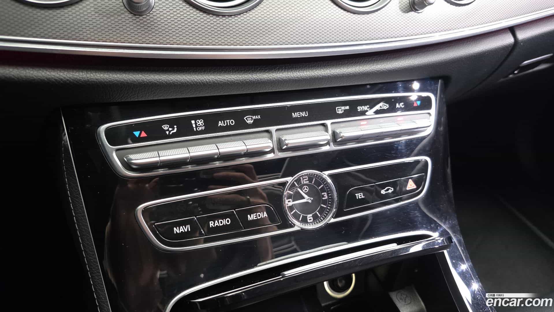 E-Class Mercedes-Benz 2018.6-OPTION-040