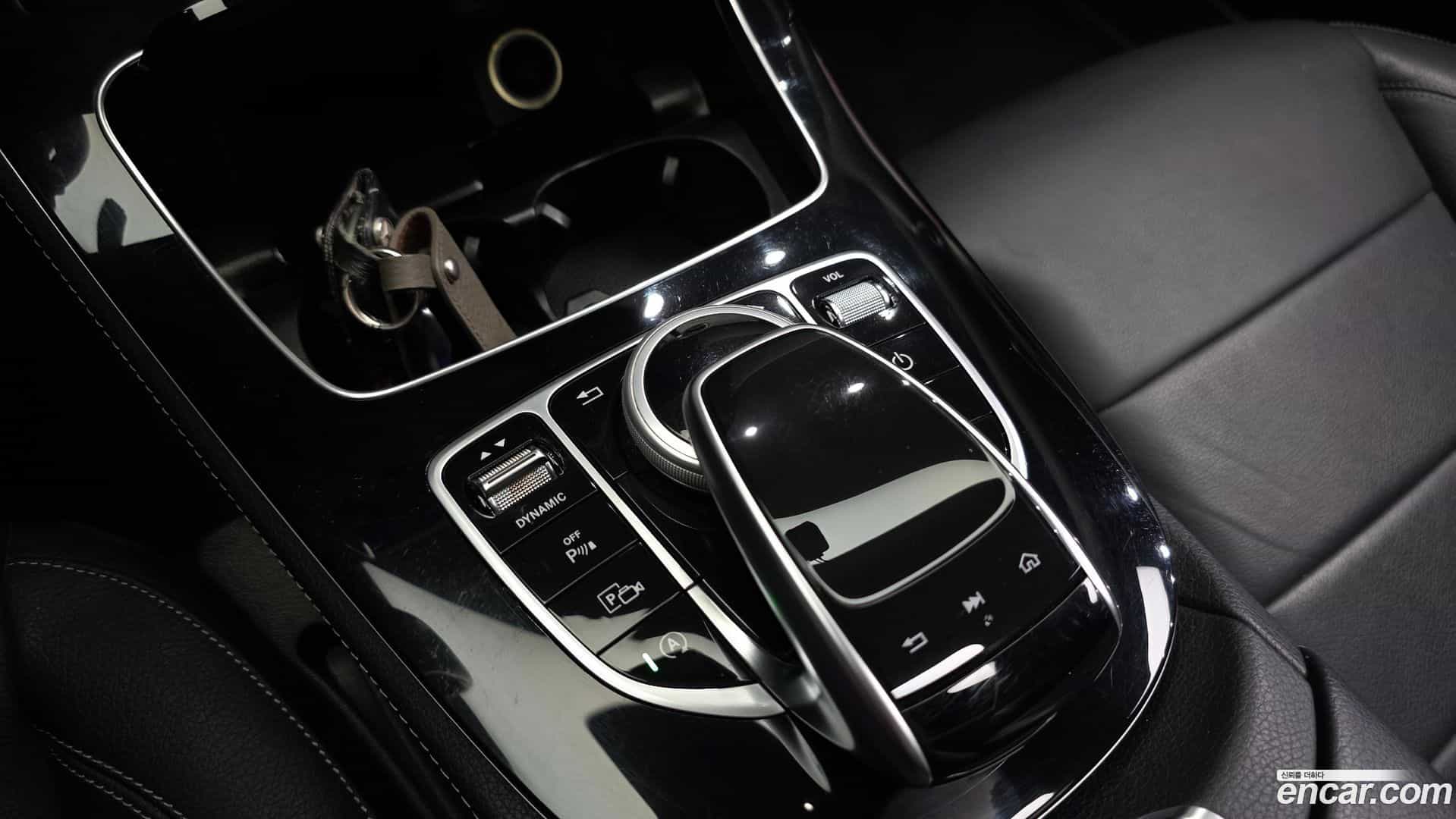 E-Class Mercedes-Benz 2018.6-OPTION-041