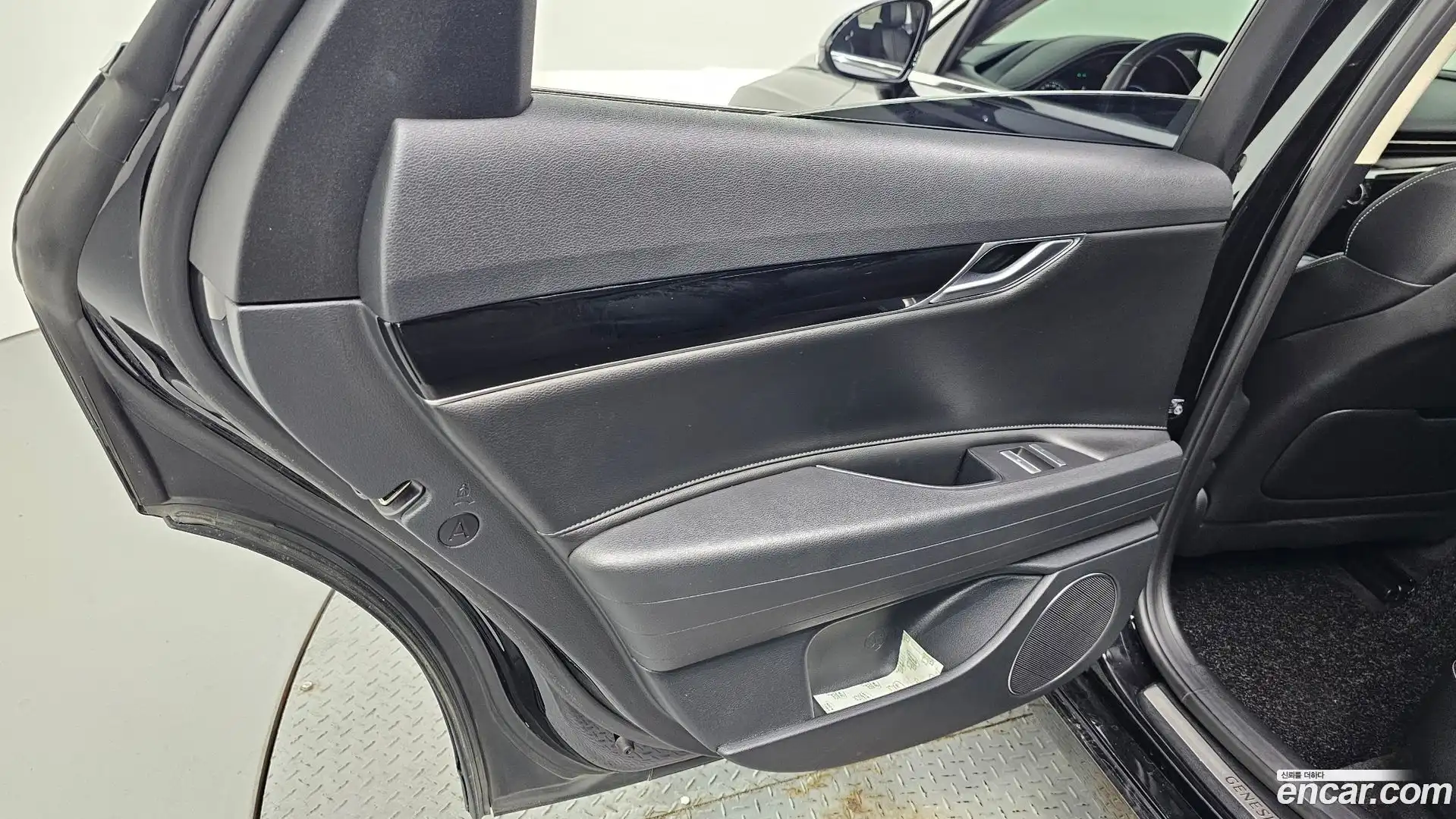 G80 Genesis 2020.10-INNER-035
