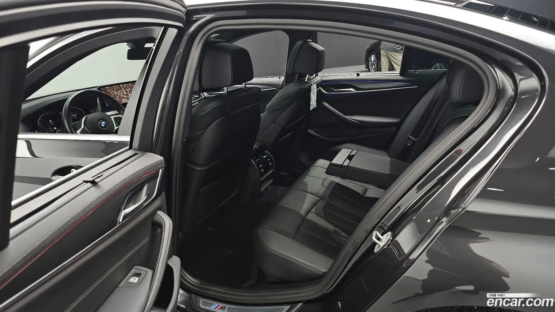 5-Series BMW 2023.4-OPTION-016