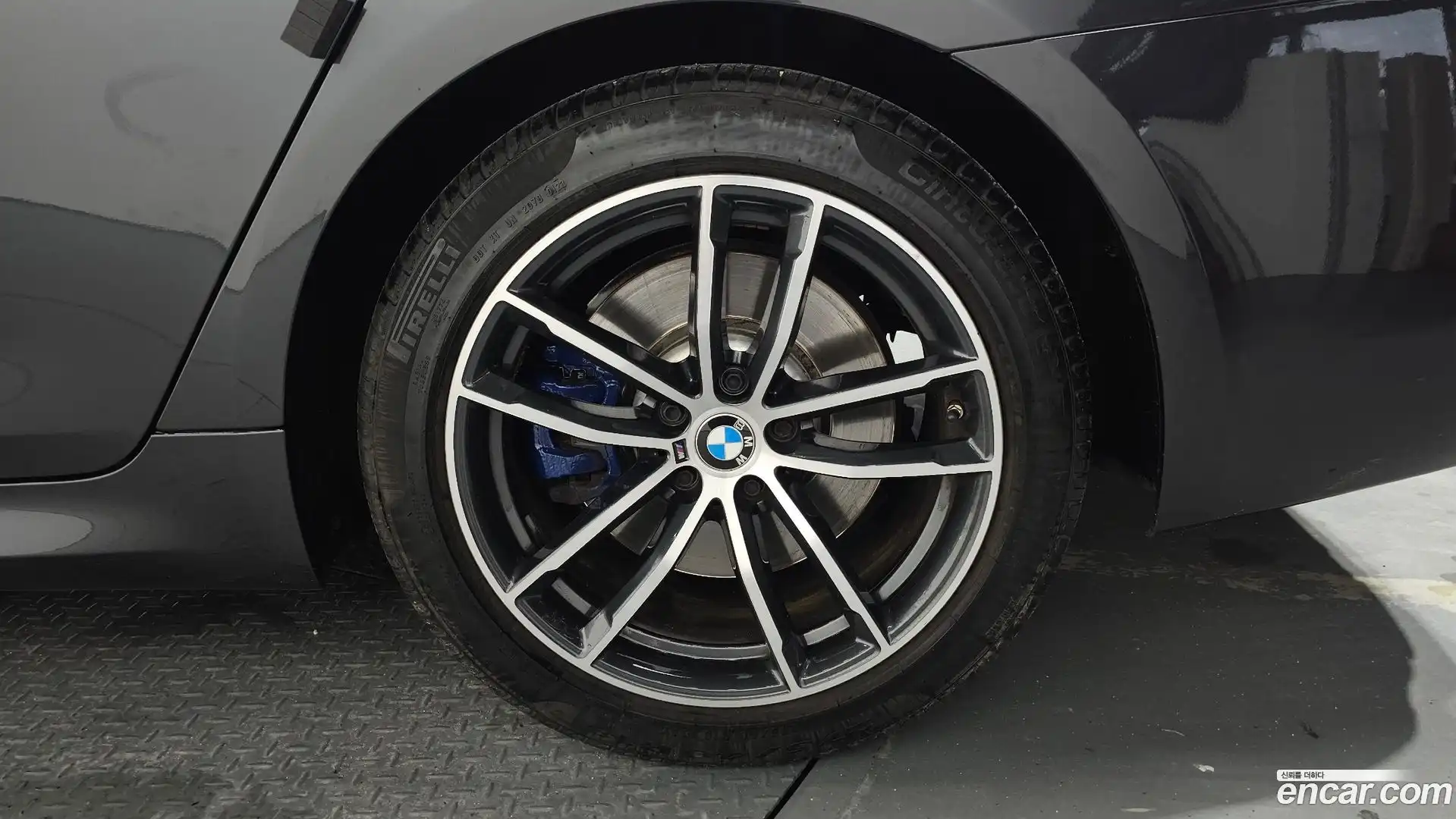 5-Series BMW 2023.4-OUTER-031