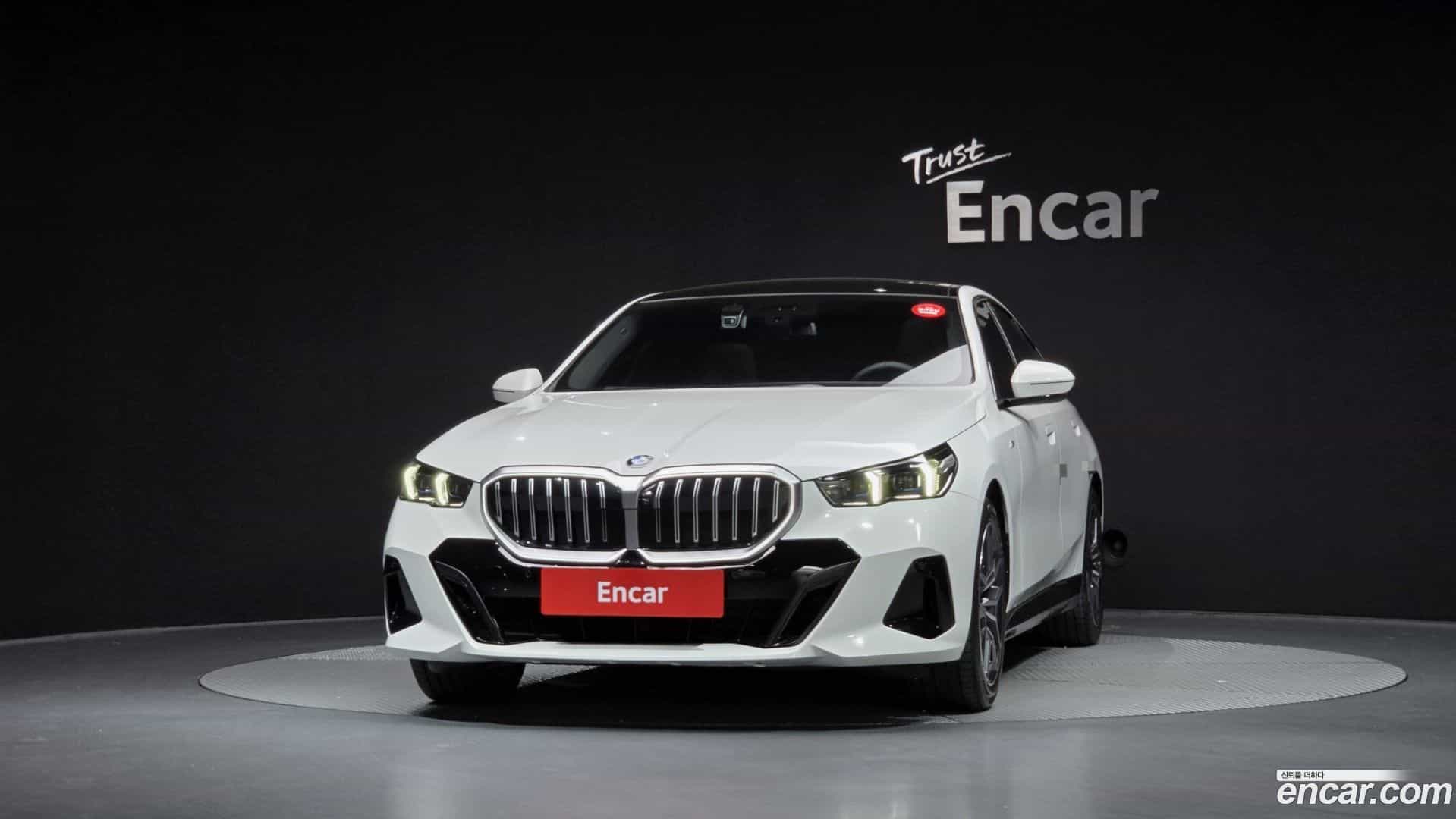 5-Series BMW 2025.9-OUTER-003