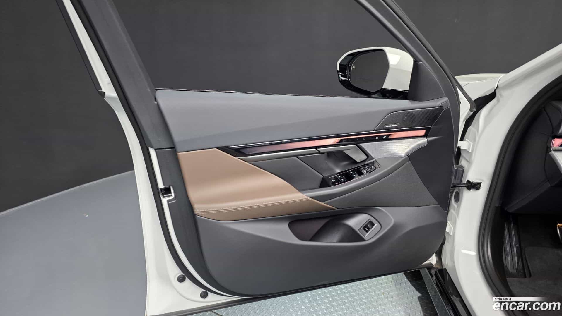 5-Series BMW 2025.9-INNER-034