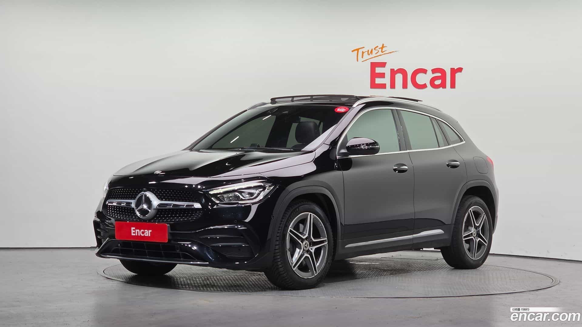 GLA-Class Mercedes-Benz 2020.9-OUTER-001