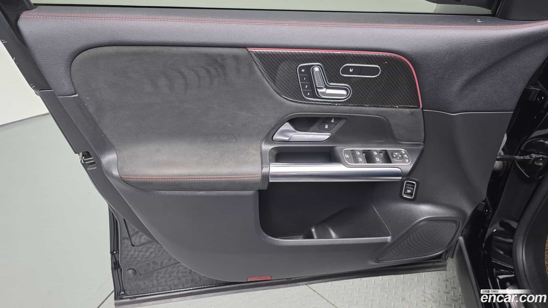 GLA-Class Mercedes-Benz 2020.9-INNER-034