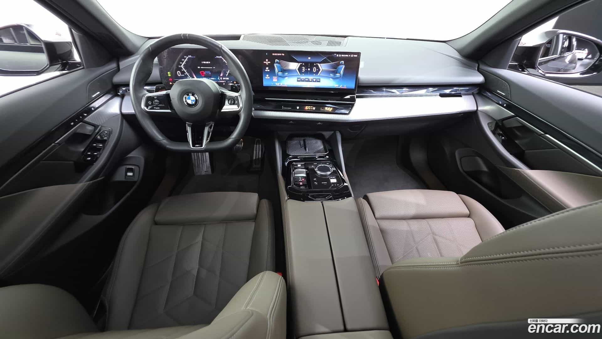5-Series BMW 2025.9-INNER-007