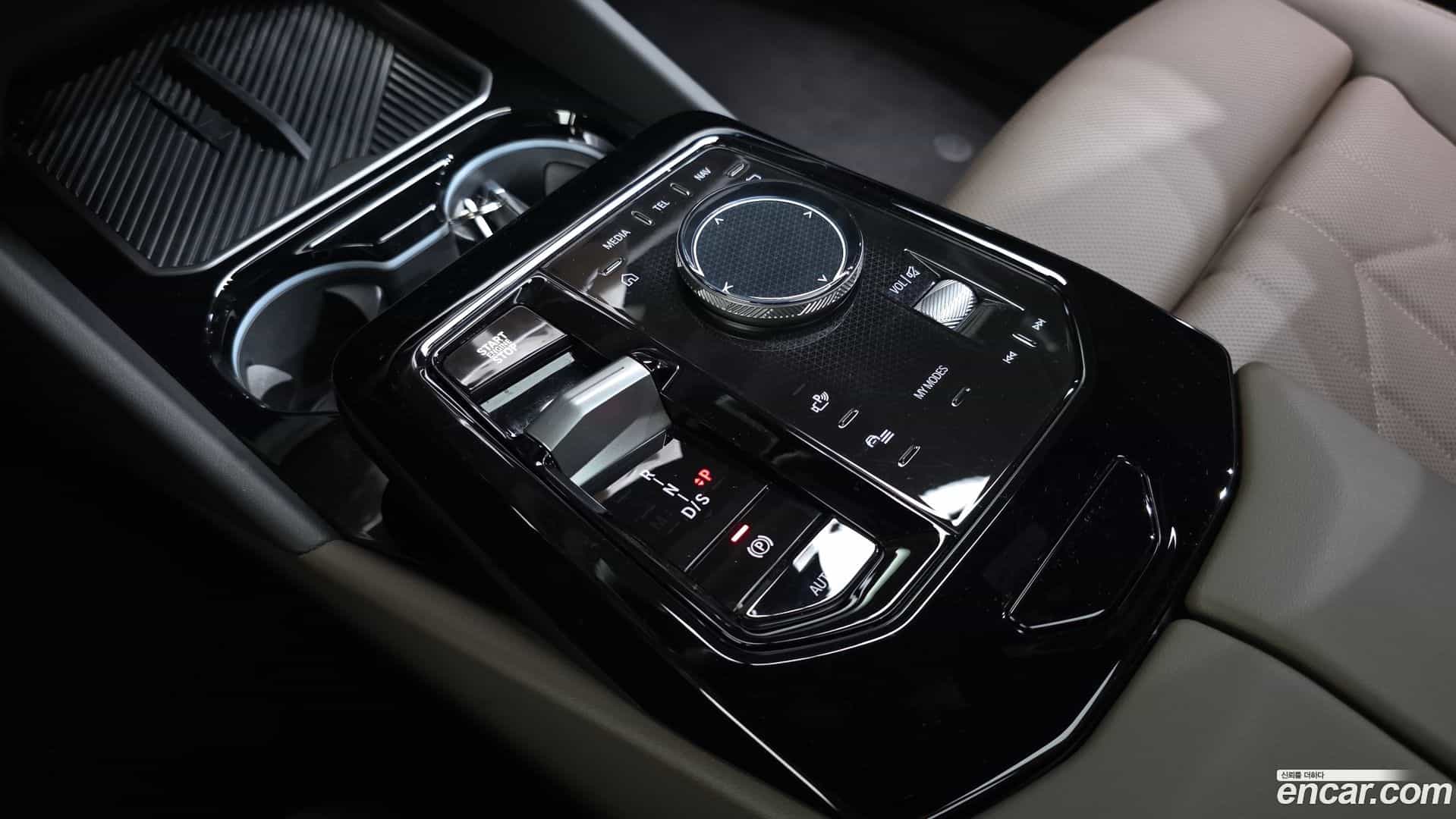 5-Series BMW 2025.9-INNER-009