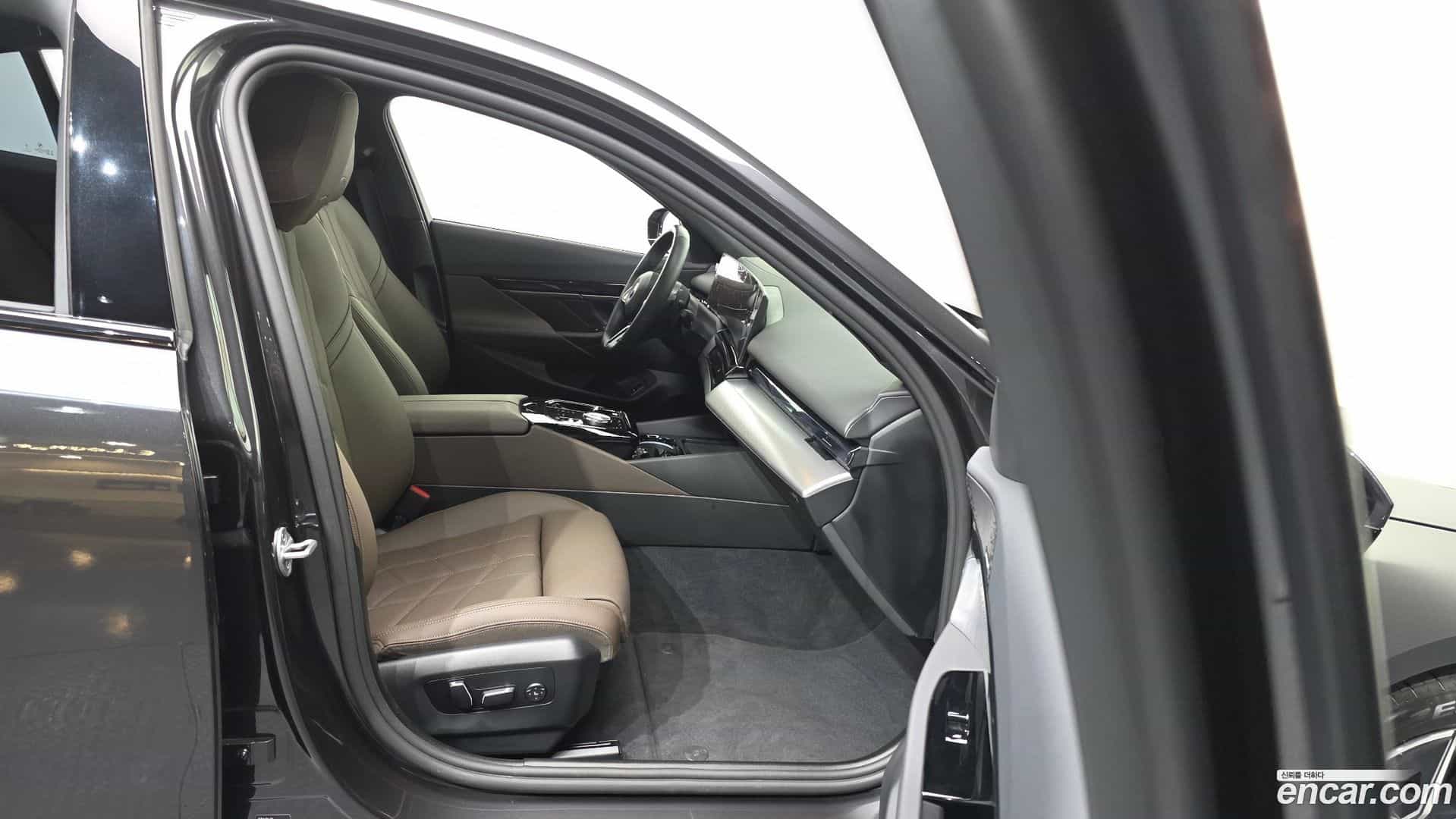 5-Series BMW 2025.9-OPTION-015