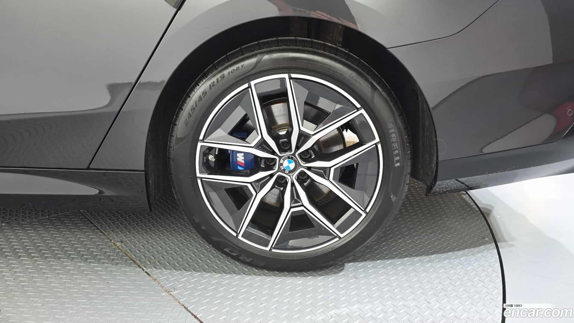 5-Series BMW 2025.9-OUTER-031