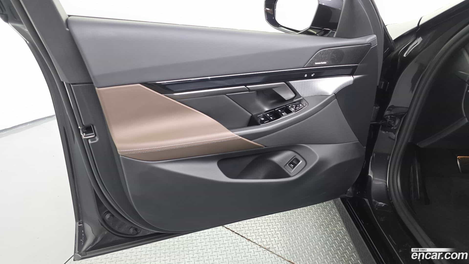 5-Series BMW 2025.9-INNER-034
