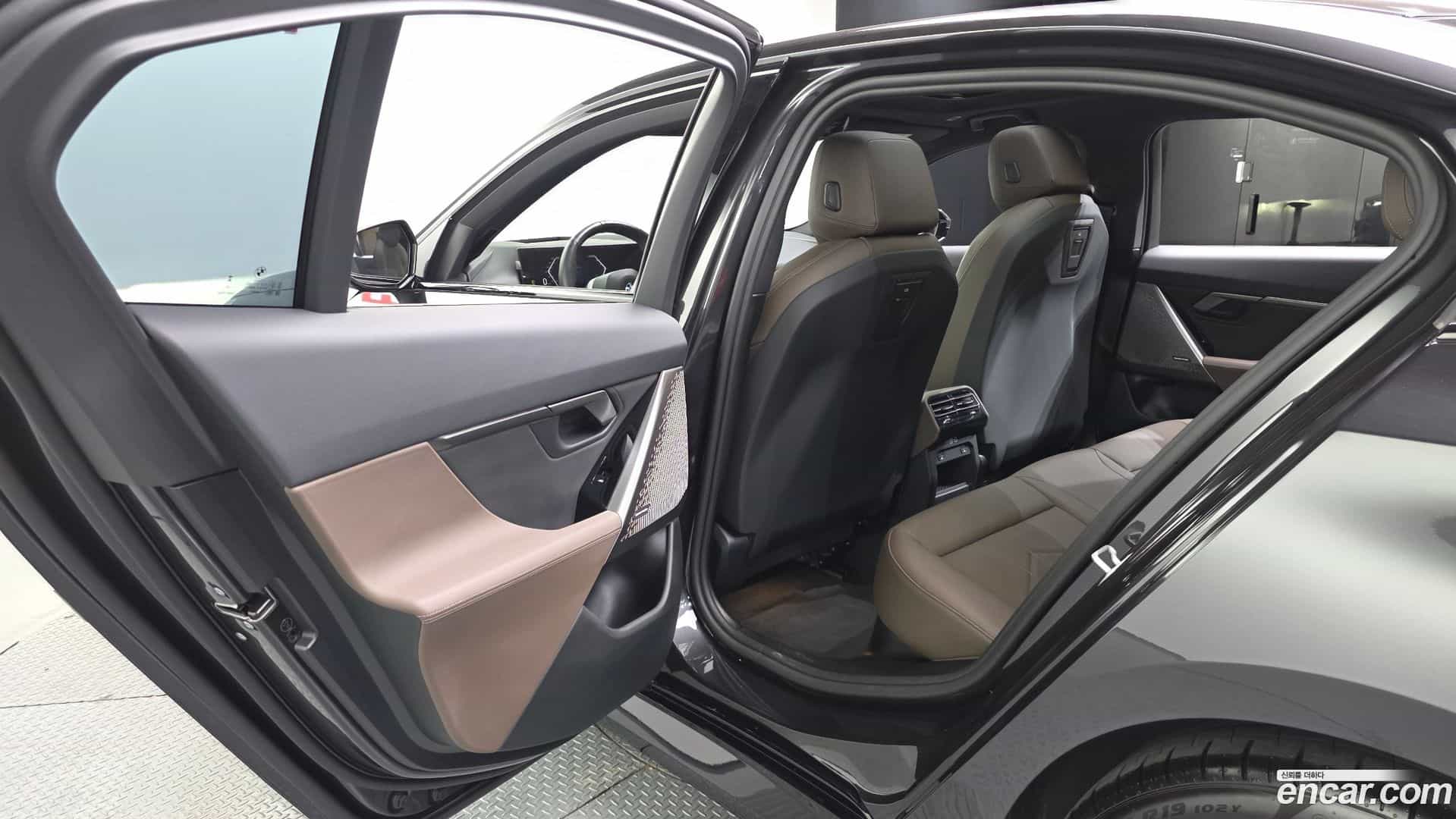 5-Series BMW 2025.9-INNER-036