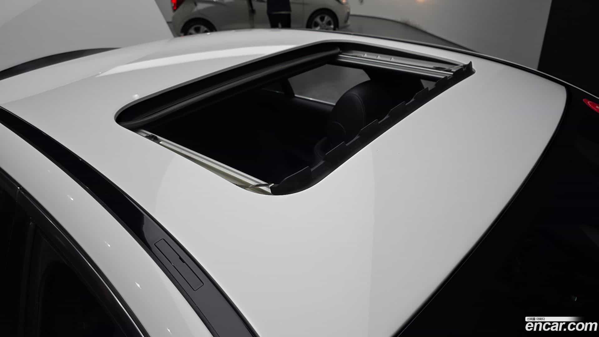 E-Class Mercedes-Benz 2021.6-OPTION-023