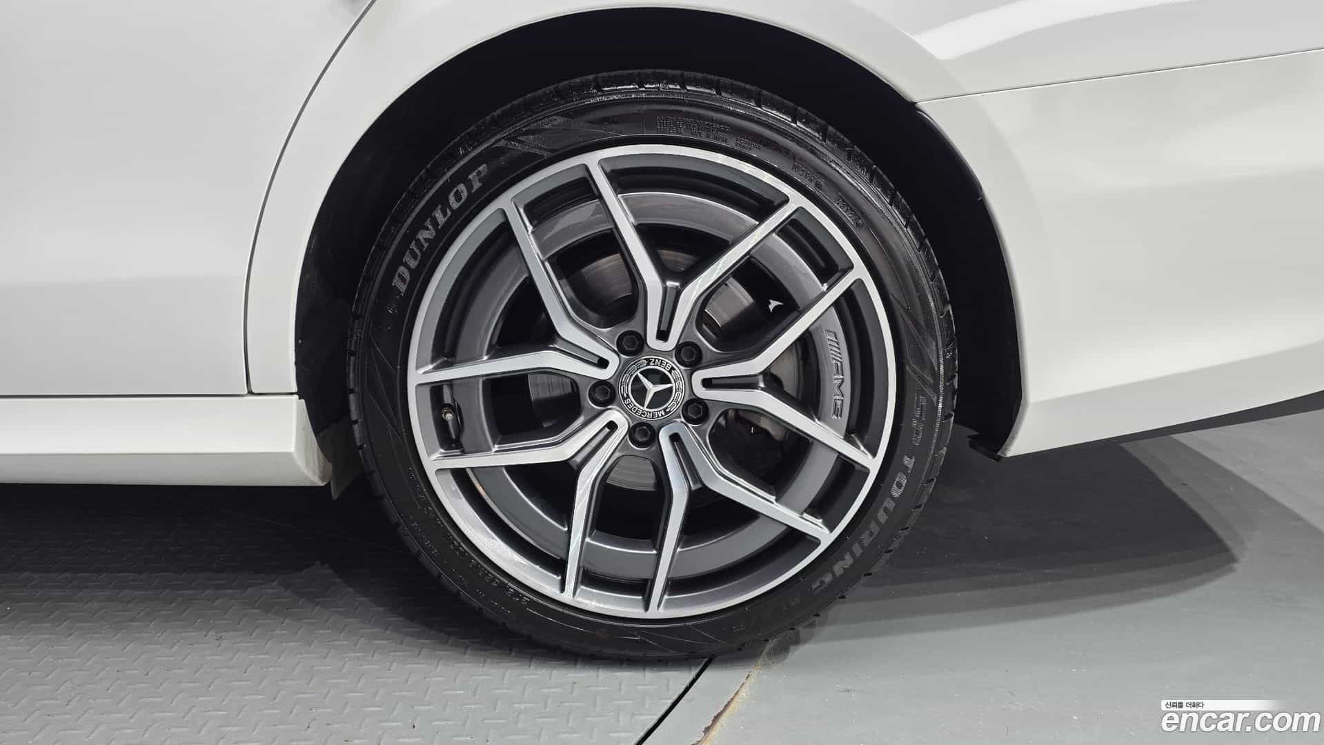 E-Class Mercedes-Benz 2021.6-OUTER-031