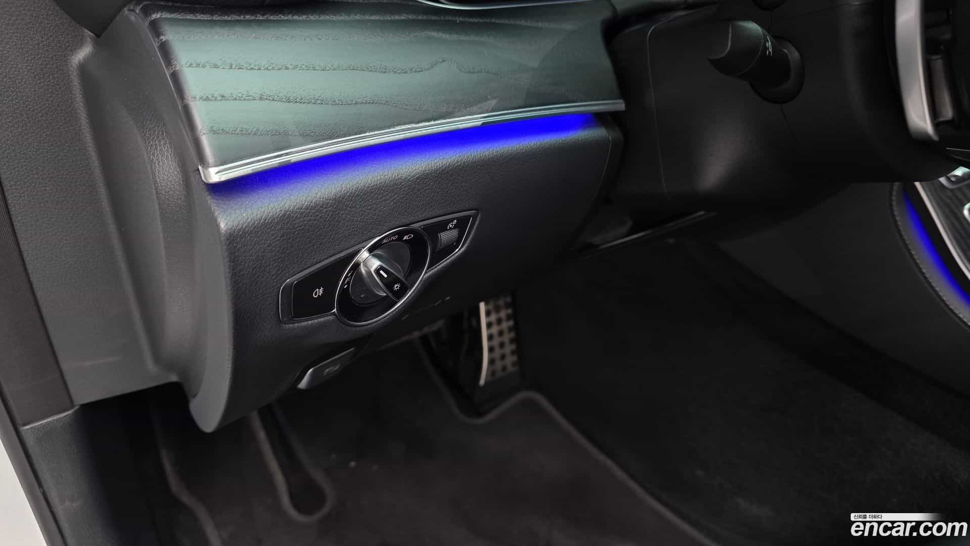 E-Class Mercedes-Benz 2021.6-OPTION-041