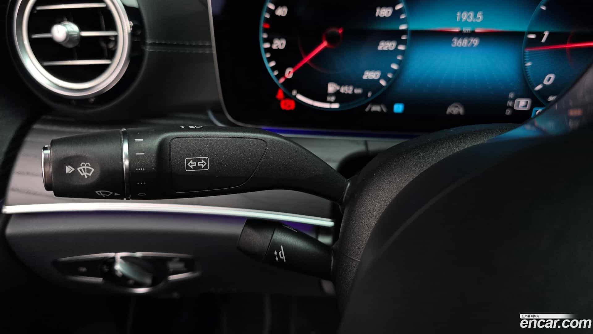 E-Class Mercedes-Benz 2021.6-OPTION-043