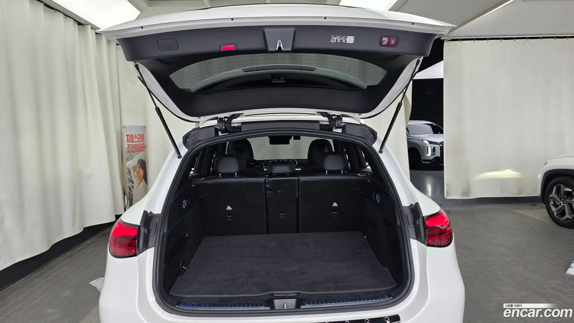 GLC-Class Mercedes-Benz 2023.11-OPTION-024
