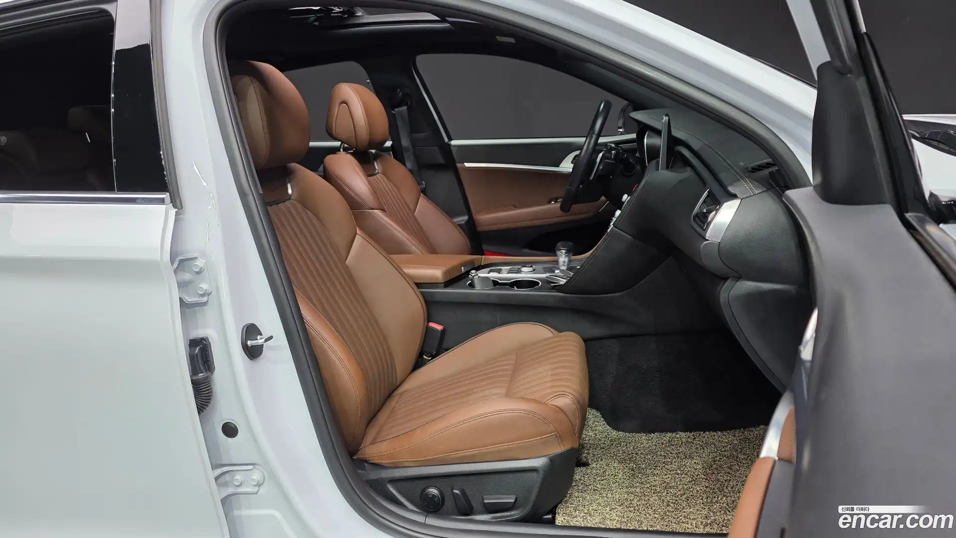 G70 Genesis 2018.0-INNER-036